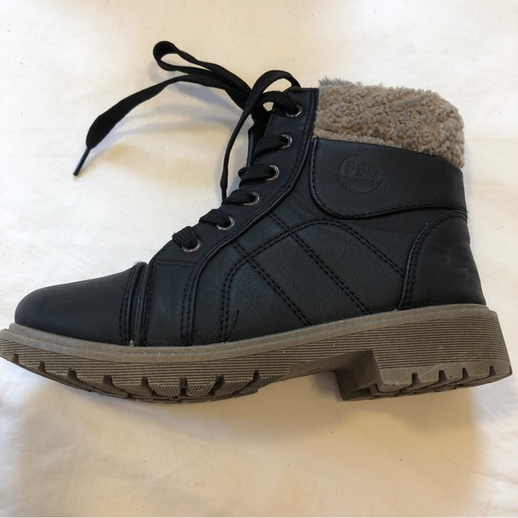 Kamik kid s boots, size 34 EU (2 US) - Picture 10 of 13